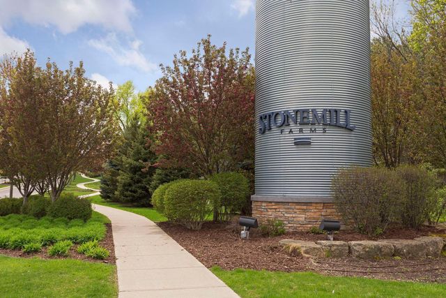 11181 Walnut Lane, Woodbury, MN 55129