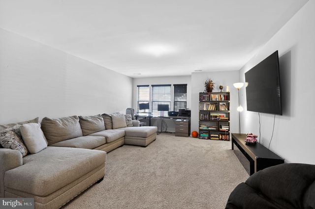 171 BRADSHAW DR, Manahawkin, NJ 08050