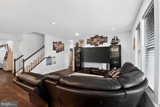 171 BRADSHAW DR, Manahawkin, NJ 08050