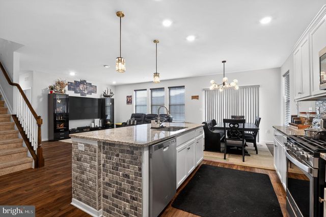 171 BRADSHAW DR, Manahawkin, NJ 08050