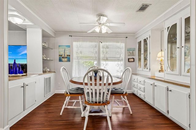 1433 APACHE CIRCLE, Tavares, FL 32778