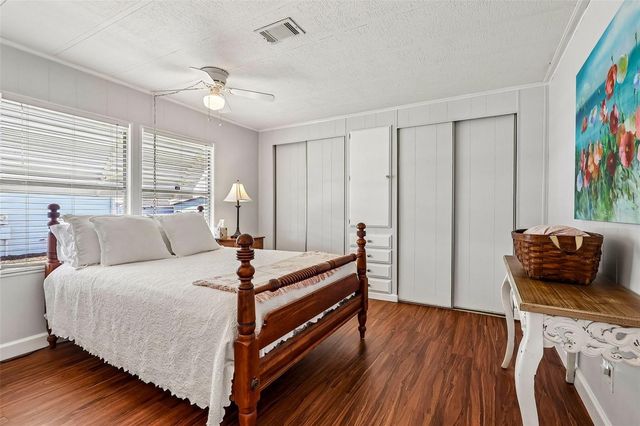 1433 APACHE CIRCLE, Tavares, FL 32778