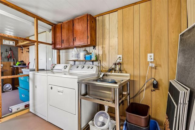 1433 APACHE CIRCLE, Tavares, FL 32778