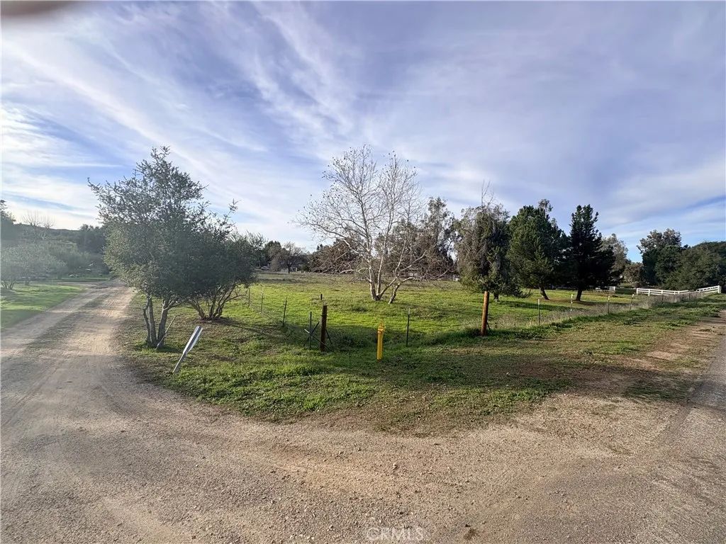 33 RODEO RD, Lake Elsinore, CA 92530