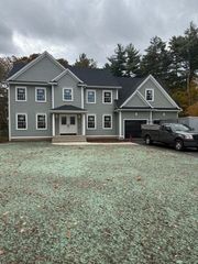 L 80 Pease Rd, East Longmeadow, MA 01028