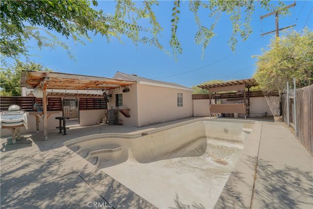 1083 E E Street, Ontario, CA 91764