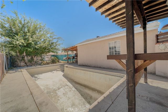 1083 E E Street, Ontario, CA 91764