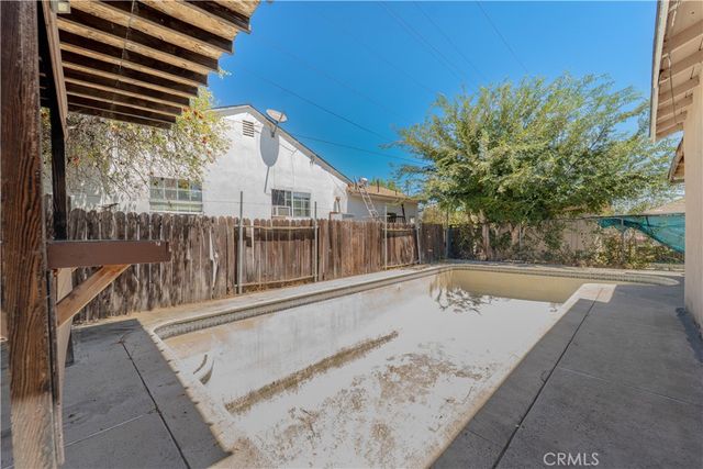 1083 E E Street, Ontario, CA 91764