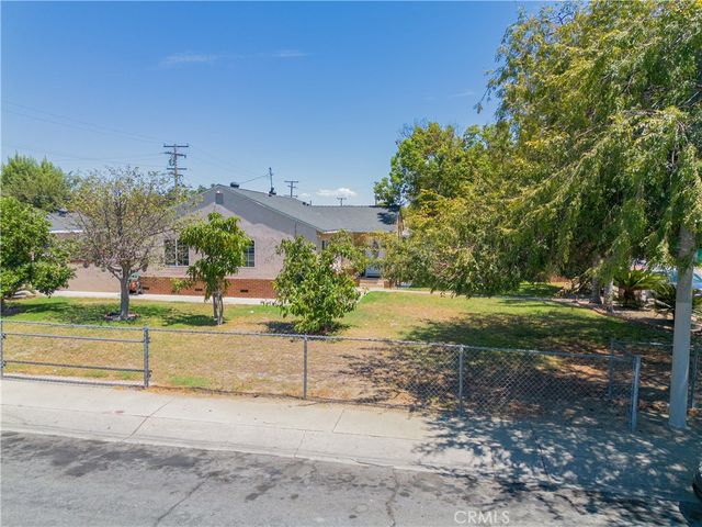 1083 E E Street, Ontario, CA 91764