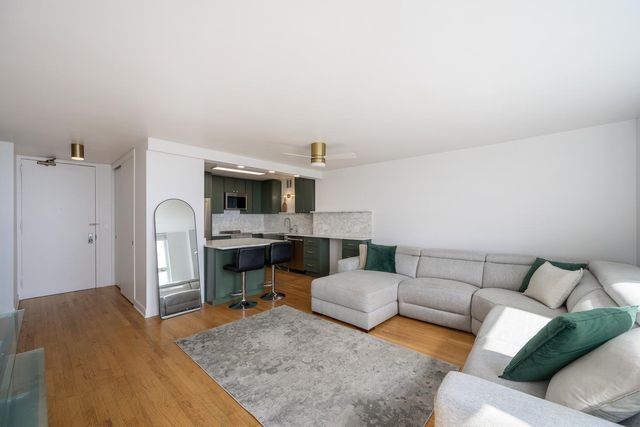 2626 N Lakeview Avenue 2605, Chicago, IL 60614