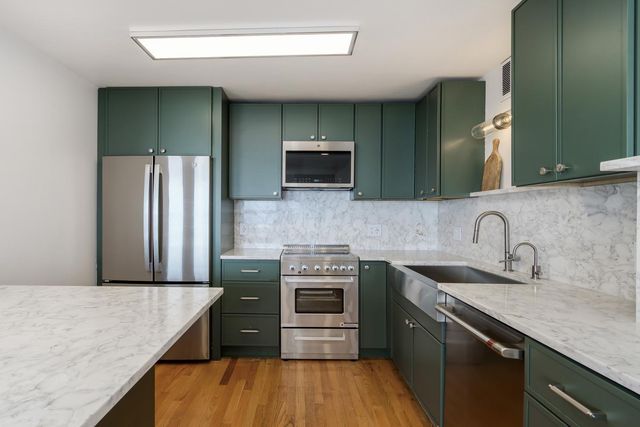 2626 N Lakeview Avenue 2605, Chicago, IL 60614