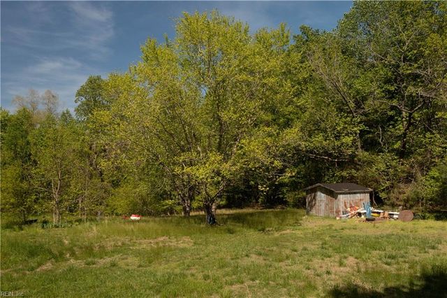 2048 Twiggs Ferry RD, Hartfield, VA 23071
