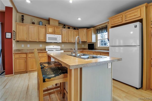 4665 Cotherstone Circle, Clarence, NY 14031