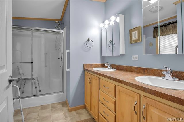 4665 Cotherstone Circle, Clarence, NY 14031