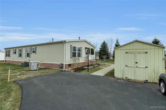 4665 Cotherstone Circle, Clarence, NY 14031