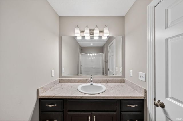 18347 Peregrine Lane, New Paris, IN 46553