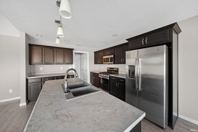 18347 Peregrine Lane, New Paris, IN 46553