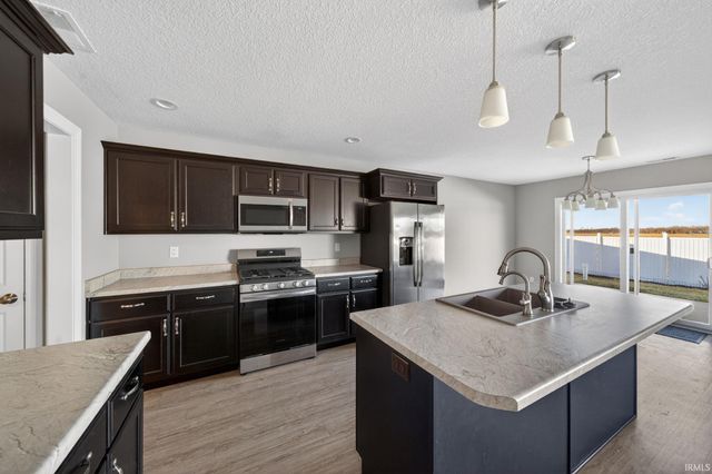 18347 Peregrine Lane, New Paris, IN 46553