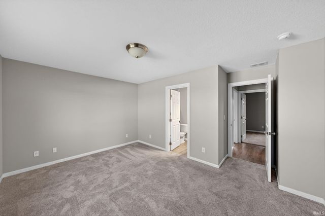 18347 Peregrine Lane, New Paris, IN 46553