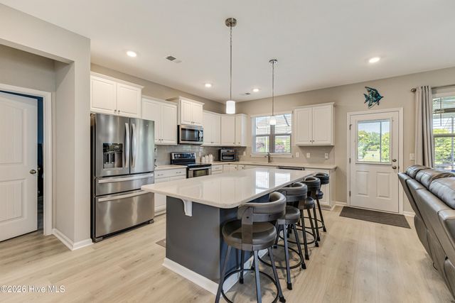 595 Dellcastle Court NW, Calabash, NC 28467
