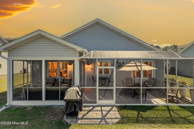 595 Dellcastle Court NW, Calabash, NC 28467