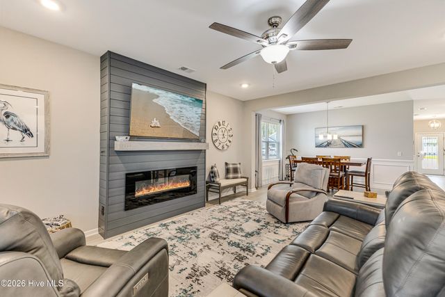 595 Dellcastle Court NW, Calabash, NC 28467