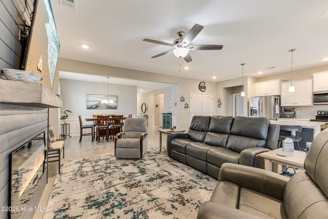 595 Dellcastle Court NW, Calabash, NC 28467