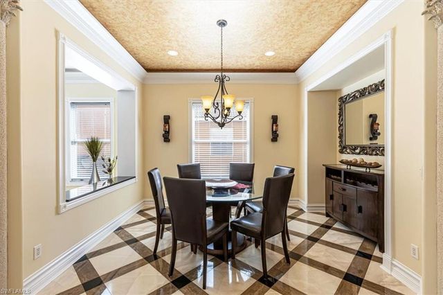 2135 Par DR, Naples, FL 34120