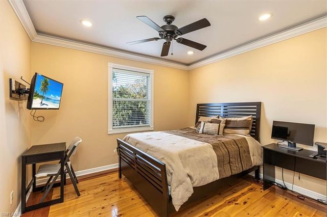 2135 Par DR, Naples, FL 34120