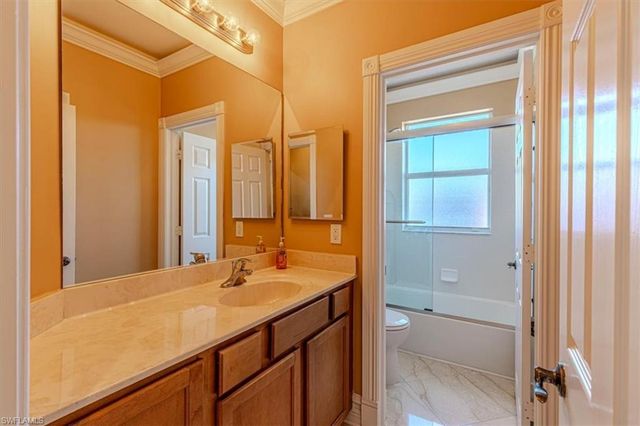 2135 Par DR, Naples, FL 34120