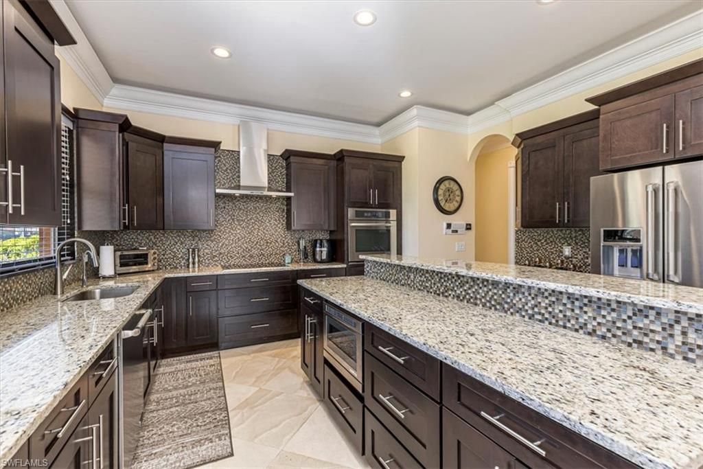 2135 Par DR, NAPLES, FL 34120 — photo 4