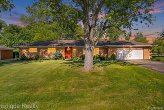 8052 Dungarvin Drive, Grand Blanc Charter Township, MI 48439