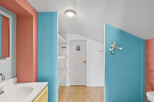 5642 RIVERVIEW DRIVE, New Port Richey, FL 34652