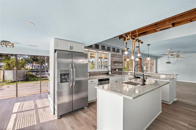 5642 RIVERVIEW DRIVE, New Port Richey, FL 34652