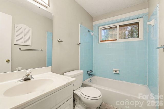 4809 Malibu Drive, Charlotte, NC 28215