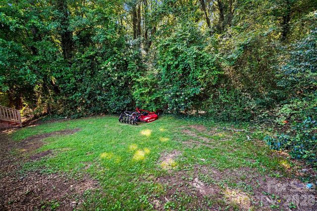 4809 Malibu Drive, Charlotte, NC 28215