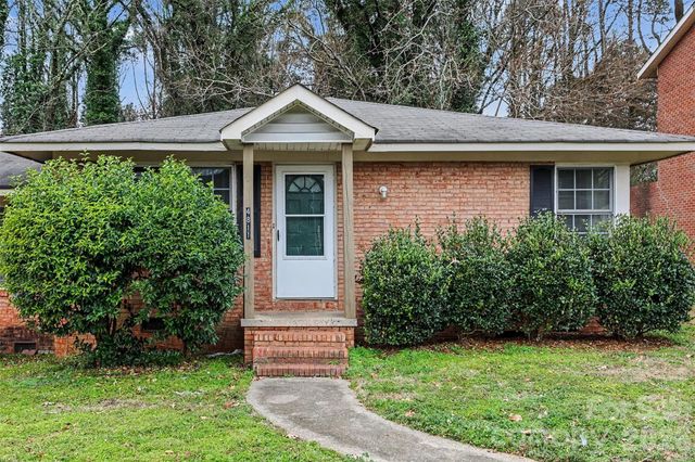 4809 Malibu Drive, Charlotte, NC 28215