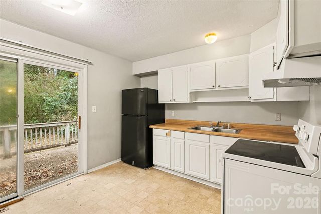 4809 Malibu Drive, Charlotte, NC 28215