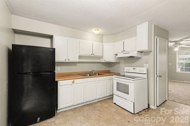 4809 Malibu Drive, Charlotte, NC 28215
