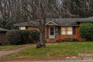4809 Malibu Drive, Charlotte, NC 28215