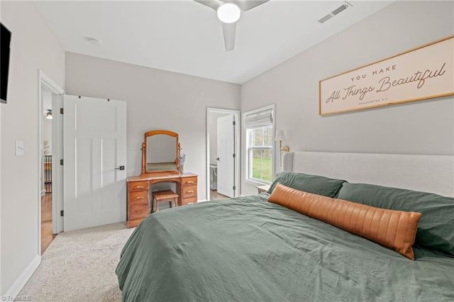 163 Four Andrews Drive, Harmony, NC 28634