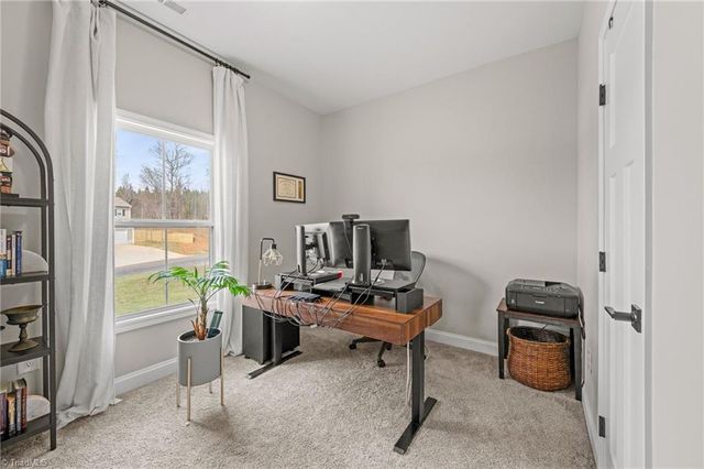 163 Four Andrews Drive, Harmony, NC 28634