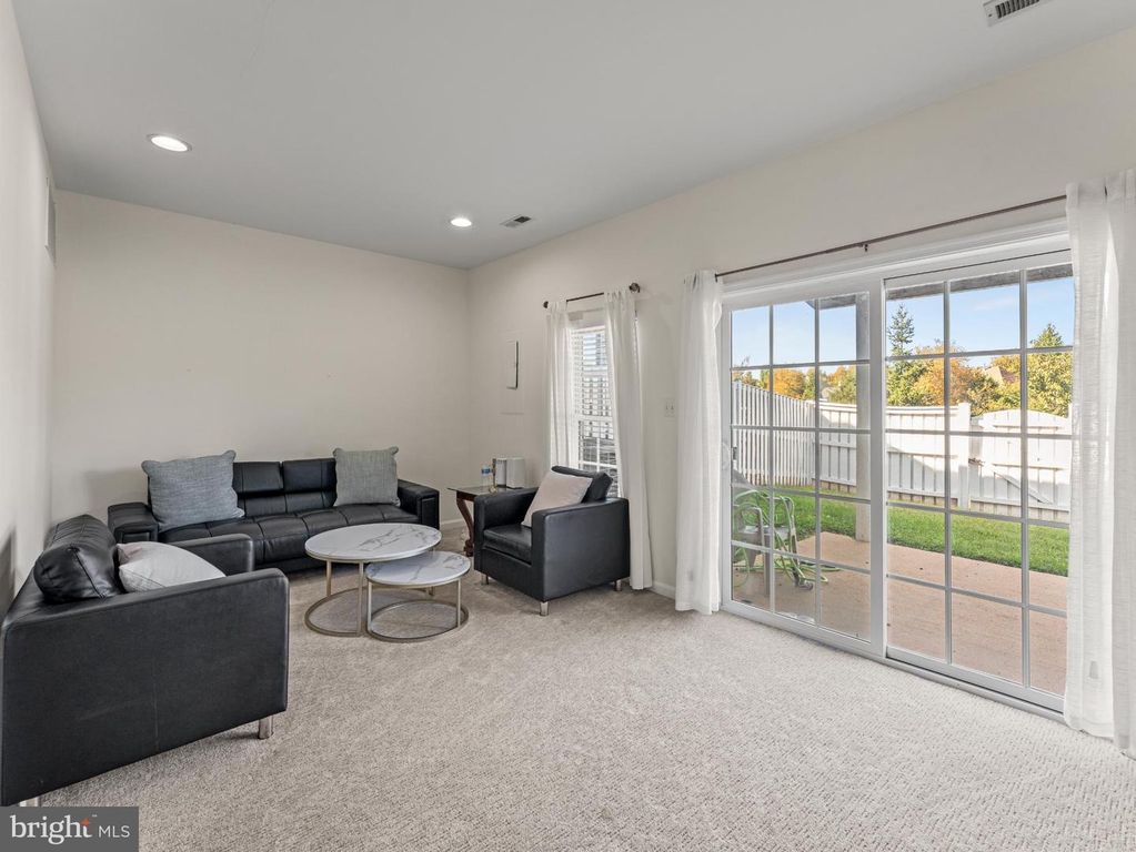 21755 LADYSLIPPER SQ, Ashburn, VA 20147