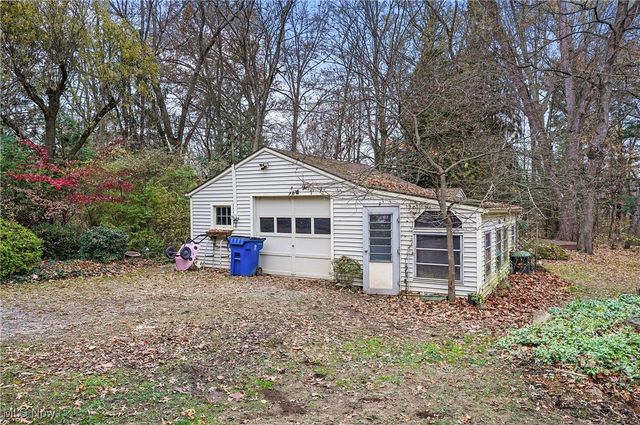 13627 Market Street, North Lima, OH 44452