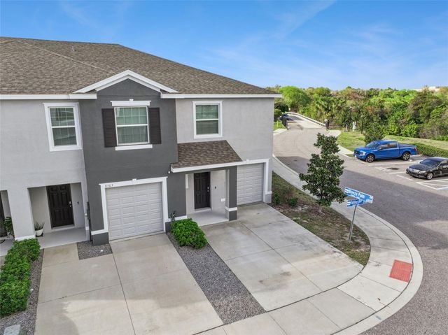 8501 FALLING BLUE PLACE, Riverview, FL 33578