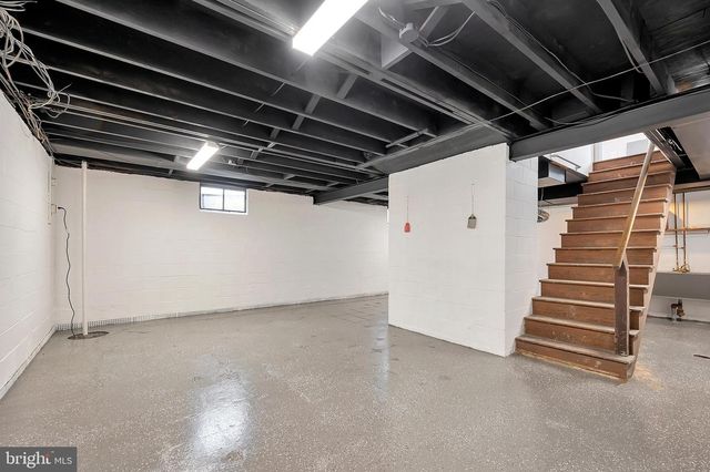 719 HALSTEAD RD, Wilmington, DE 19803