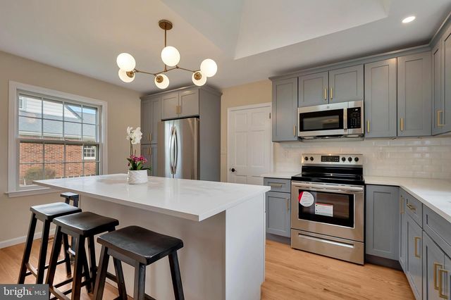 719 HALSTEAD RD, Wilmington, DE 19803
