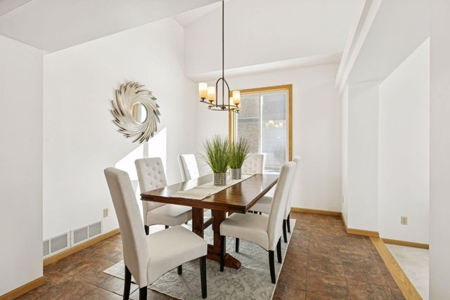 1507 Arden Vista Court, Arden Hills, MN 55112