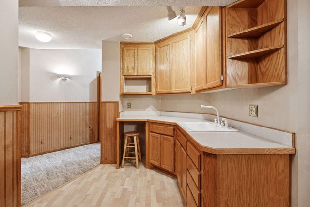 1507 Arden Vista Court, Arden Hills, MN 55112