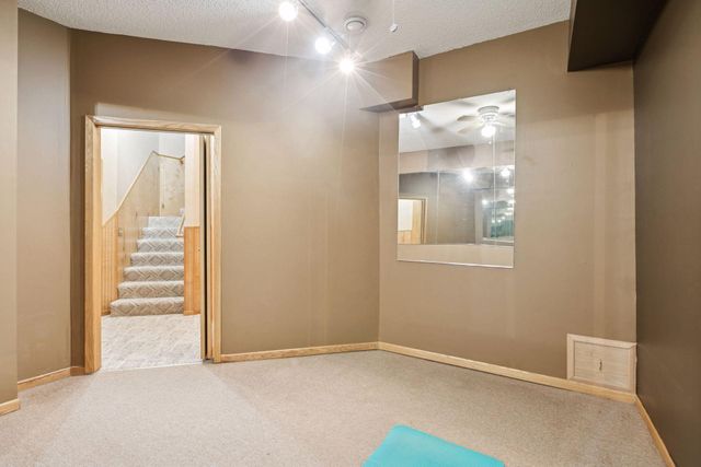 1507 Arden Vista Court, Arden Hills, MN 55112